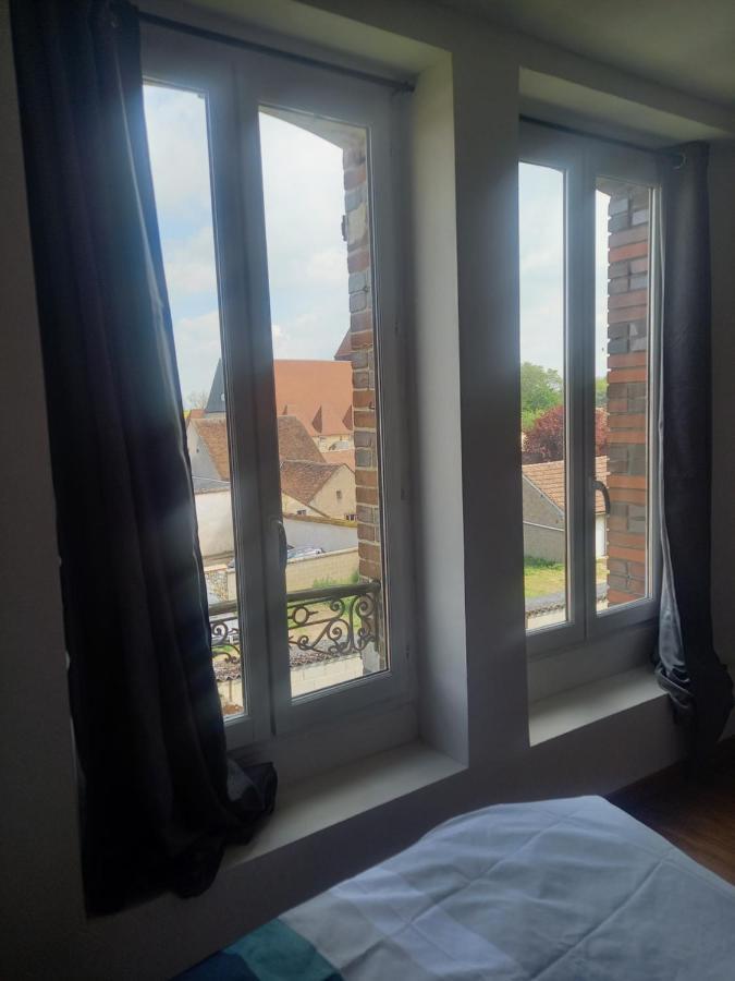 Logement Entier Spacieux Et Confortable A 1 H De Paris Courtenay  Esterno foto
