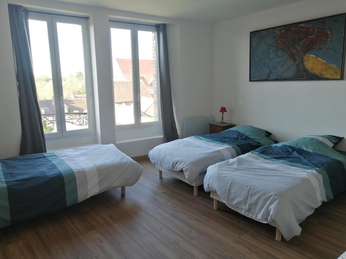 Logement Entier Spacieux Et Confortable A 1 H De Paris Courtenay  Esterno foto